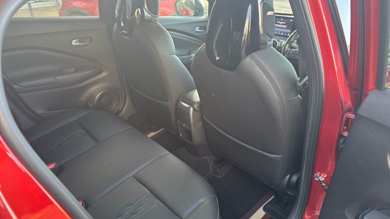 Nissan Juke 1.6 Hybrid Tekna 5dr Auto Hybrid Hatchback